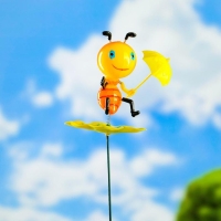 Штекер "Букашка с зонтиком" 9х13см, длина 60см Штекер "Букашка с зонтиком" 9х13см, длина 60см