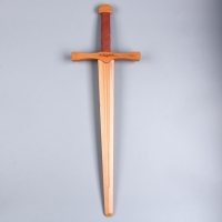 Меч &laquo;Крестоносца&raquo; из бука