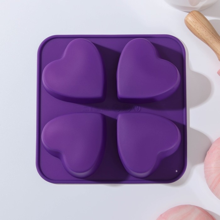 Форма для выпечки Доляна «Сердца», силикон, 16×16 см, 4 ячейки (7×7×3 см), цвет красный Форма для выпечки Доляна «Сердца», силикон, 16×16 см, 4 ячейки (7×7×3 см), цвет красный