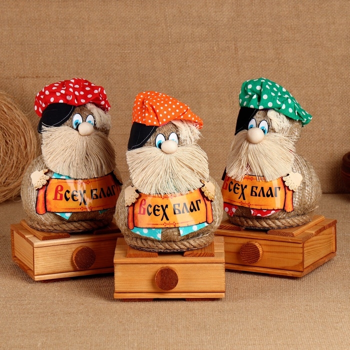 Домовой Харитоныч "Всех благ", на сундуке, 24 х 14 см, микс