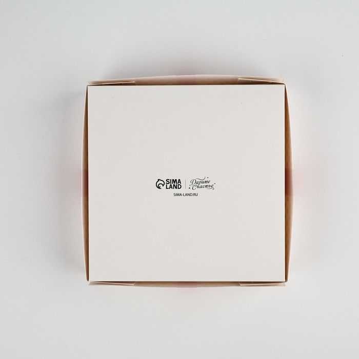 Коробка для конфет «Подарок», 14.7 х 14.7 х 3.5 см Коробка для конфет «Подарок», 14.7 х 14.7 х 3.5 см