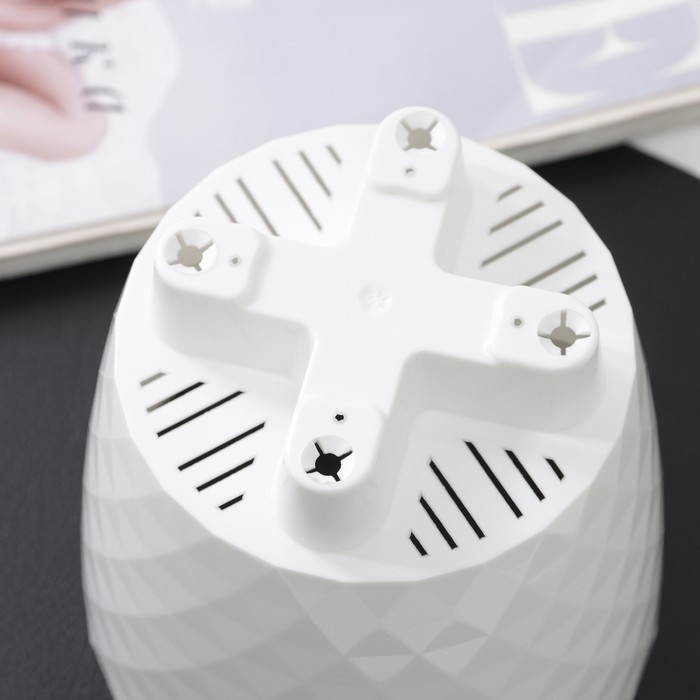 Горшок для цветов с прикорневым поливом «Румба», 1,5 л, цвет белый Горшок для цветов с прикорневым поливом «Румба», 1,5 л, цвет белый