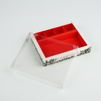 Коробка под 4 конфеты и шоколад с ячейками &laquo;Еловый аромат&raquo; 18 х 15 х 3 см, Новый год