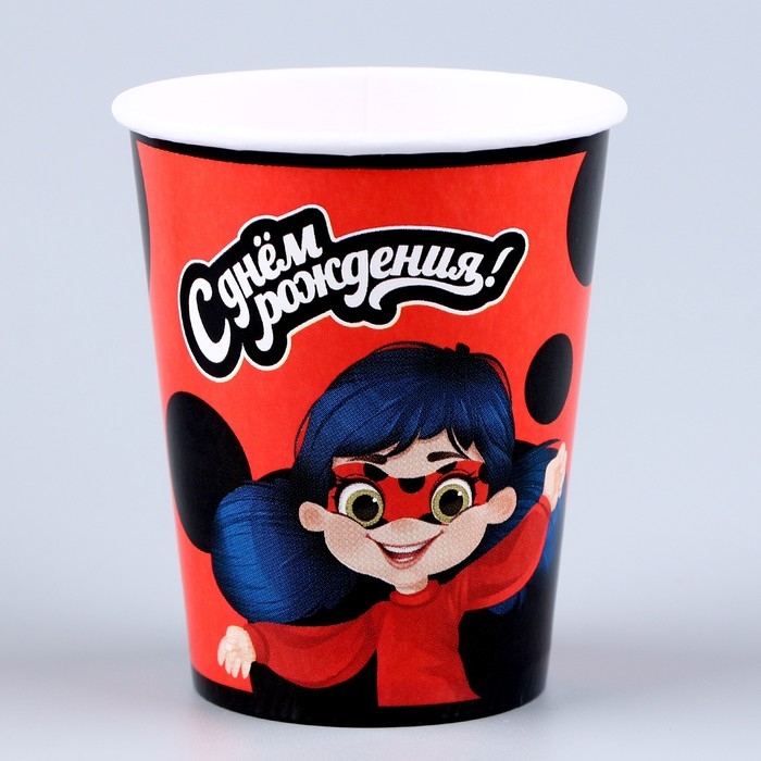 Набор бумажной посуды одноразовый С днём рождения&raquo; красный: 6 тарелок, 1 гирлянда, 6 стаканов, 6 колпаков