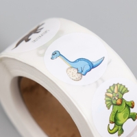 Наклейка бумага "Динозаврики" d=2,5 см 500 шт в рулоне