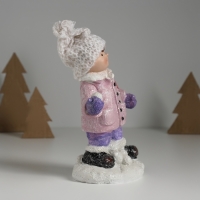 Сувенир керамика "Мальчик в розовой курточке, со снежком" 10,3х7,3х16 см Сувенир керамика "Мальчик в розовой курточке, со снежком" 10,3х7,3х16 см