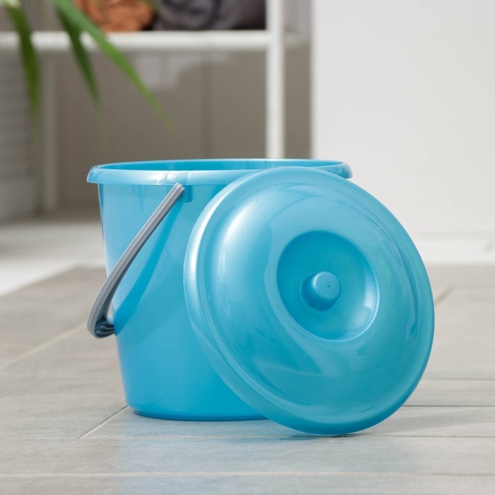 Ведро с крышкой «Соло», 3 л, цвет голубой перламутр Ведро с крышкой «Соло», 3 л, цвет голубой перламутр