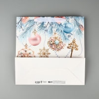 Пакет подарочный новогодний ламинированный квадратный &laquo;Волшебный праздник&raquo;, 30 х 30 х 12 см , Новый год