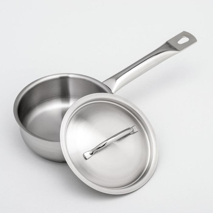 Сотейник, 860 мл, d=14 см, h=5,5 см, металлическая крышка, капссульное дно, индукция Сотейник, 860 мл, d=14 см, h=5,5 см, металлическая крышка, капссульное дно, индукция