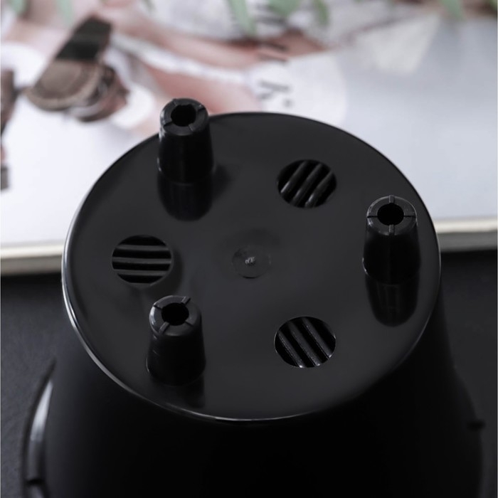 Кашпо для цветов со вставкой &laquo;Арте&raquo;, 1,2 л, бело-чёрное