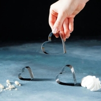 Набор форм для печенья Доляна «Сердце, звёздочка», 6 предметов, 7×13×1,5 см, цвет серебристый Набор форм для печенья Доляна «Сердце, звёздочка», 6 предметов, 7×13×1,5 см, цвет серебристый