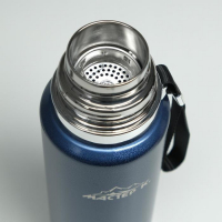 Термос, 1 л, Путешествие "Мастер К.", с кружкой и ситечком, сохраняет тепло 48 ч, синий Термос, 1 л, Путешествие "Мастер К.", с кружкой и ситечком, сохраняет тепло 48 ч, синий