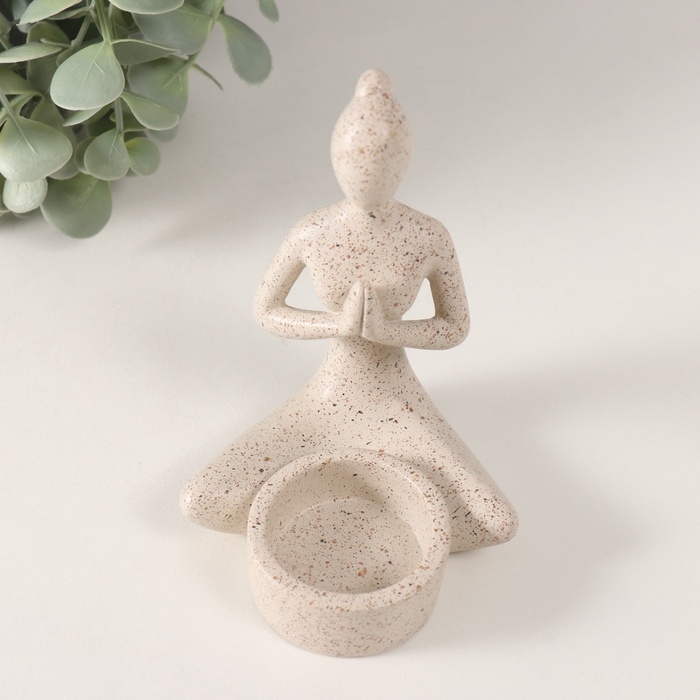 Подсвечник полистоун на 1 свечу Подсвечник полистоун на 1 свечу "Девушка. Приветствие" белый в крапинку 8,5х8,8х11,7 см