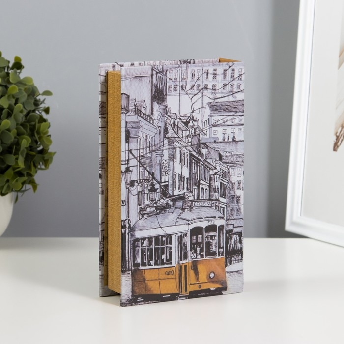 Сейф-книга дерево, кожзам "Жёлтый трамвайчик" 21х13х5 см