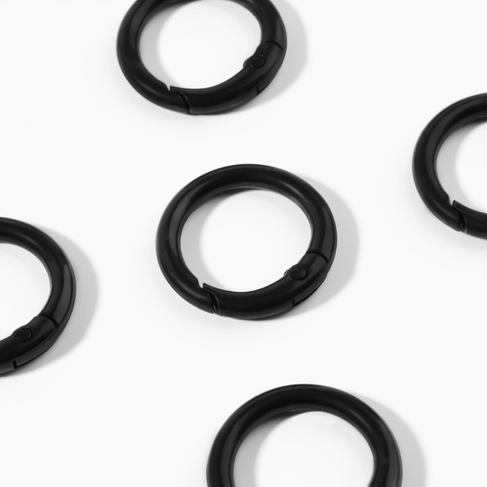Кольцо-карабин, d = 20/28 мм, толщина - 4 мм, 5 шт, цвет чёрный Кольцо-карабин, d = 20/28 мм, толщина - 4 мм, 5 шт, цвет чёрный