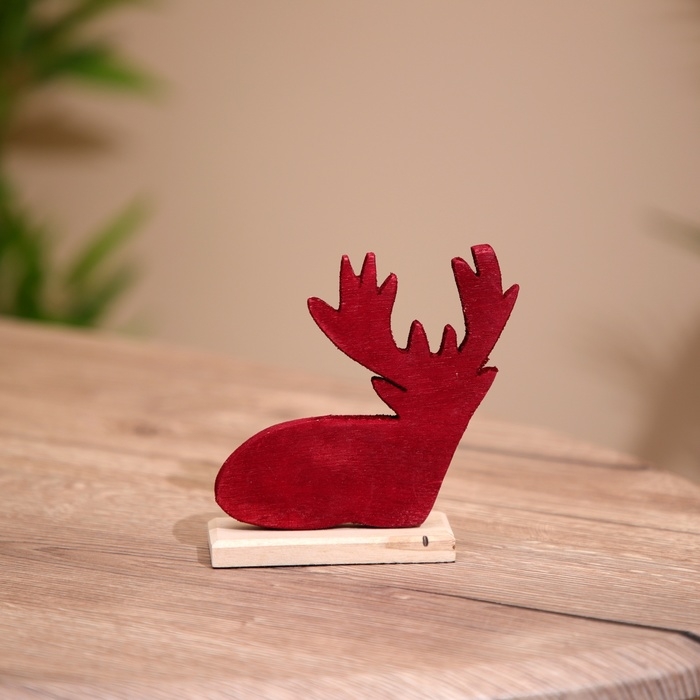 Сувенир Сувенир "Олень" на подставке, дерево 11х4х10 см