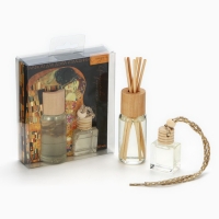 Подарочный набор: Ароматизатор для машины 10 мл. и для дома 30 мл. «Аромадиффузор: Климат», аромат сандал. Подарочный набор: Ароматизатор для машины 10 мл. и для дома 30 мл. «Аромадиффузор: Климат», аромат сандал.