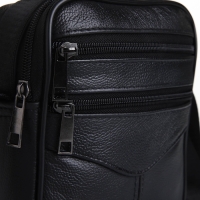 Сумка мужская на молниях, длинный ремень, цвет чёрный Сумка мужская на молниях, длинный ремень, цвет чёрный