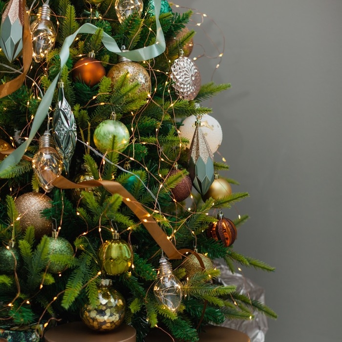 Гирлянда &laquo;Нить&raquo; 5 м роса, IP20, медная нить, 50 LED, мерцание, батарейки AAх3 (нет в комплекте), свечение тёплое белое