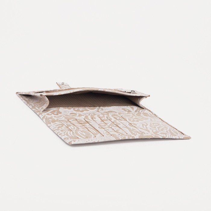 Кошелёк женский на кнопке, цвет бежевый