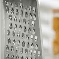 Тёрка с контейнером «Умелец», 13,5×9×21,5 см, ABS-пластик, нержавеющая сталь, цвет белый Тёрка с контейнером «Умелец», 13,5×9×21,5 см, ABS-пластик, нержавеющая сталь, цвет белый