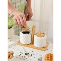 Набор банок фарфоровых для сыпучих продуктов с ложками на бамбуковой подставке BellaTenero «Герда», 2 предмета: 300 мл, цвет белый Набор банок фарфоровых для сыпучих продуктов с ложками на бамбуковой подставке BellaTenero «Герда», 2 предмета: 300 мл, цвет белый