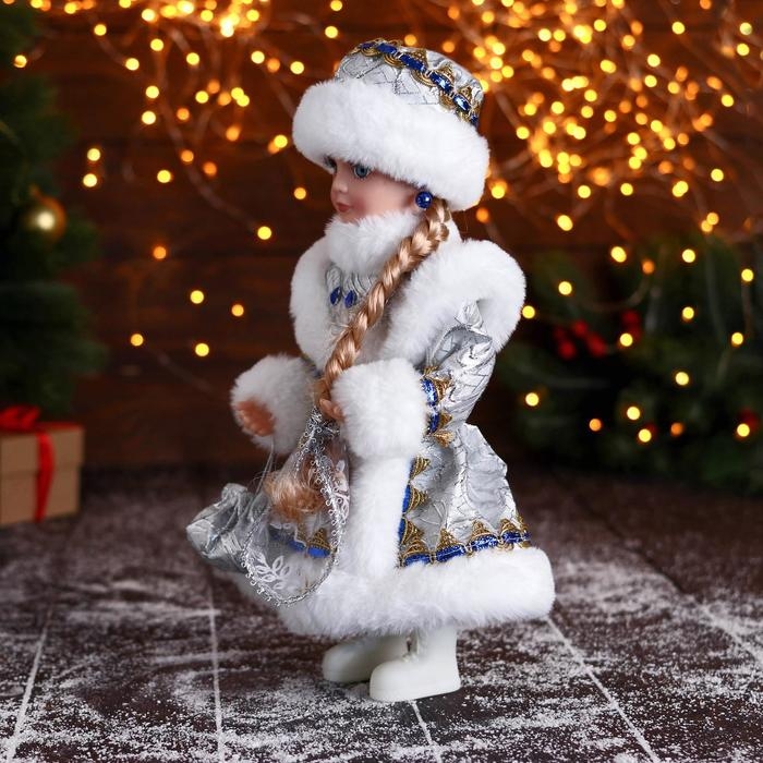 Снегурочка Снегурочка "В пышной шубке" с синими украшениями, 14х30 см