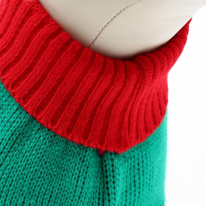 Свитер "Ягодка", размер S (ДС 25, ОШ 24, ОГ 35 см)