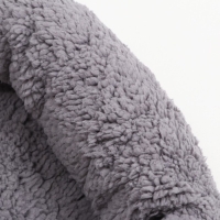 Лежанка для собак и кошек "Уют", мягкий мех, 45 х 35 х 11 см, серая Лежанка для собак и кошек "Уют", мягкий мех, 45 х 35 х 11 см, серая