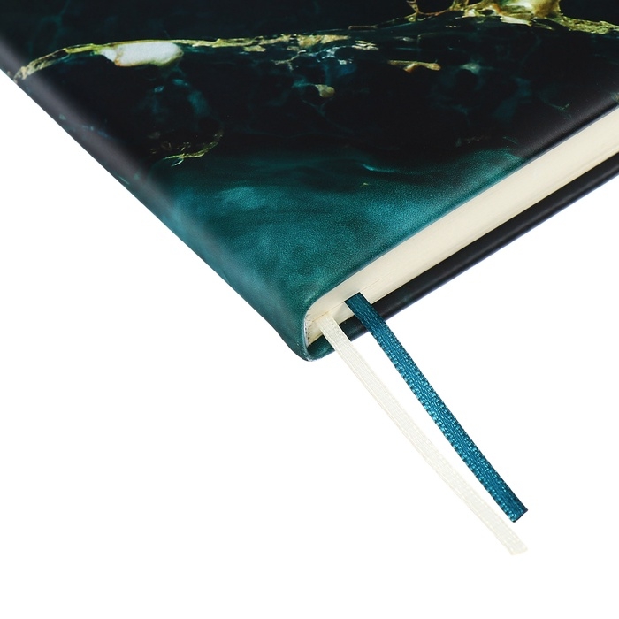 Ежедневник недатир A5 136л кожзам deVENTE. Marble,тв обл с пор,тис ф,перф,ляс,кр бл70,зел