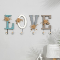 Крючки для одежды декоративные "Love", буква с крючком 26 х 12 см Крючки для одежды декоративные "Love", буква с крючком 26 х 12 см