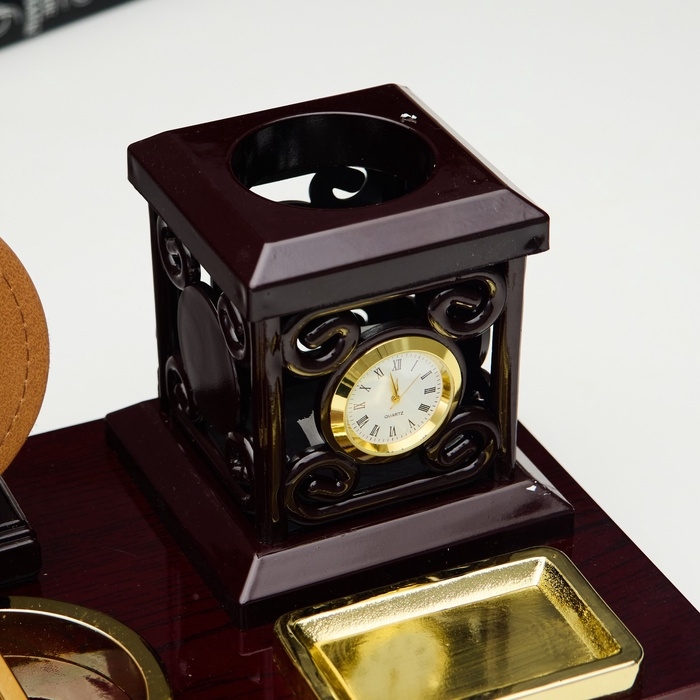 Набор настольный 6в1с визитницей и часами, вишня Набор настольный 6в1с визитницей и часами, вишня