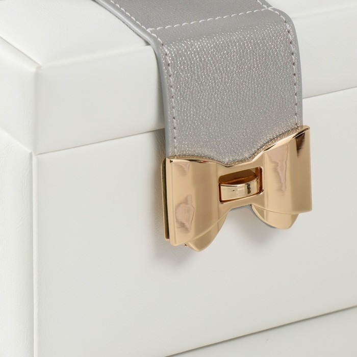 Шкатулка кожзам для украшений Шкатулка кожзам для украшений "Золотой бантик" серо-белая 15х15х12,7 см