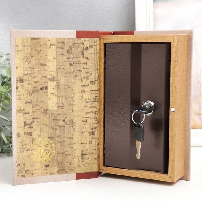 Сейф-книга дерево кожзам Сейф-книга дерево кожзам "Маленькие женщины. Луиза Мэй Олкотт" 21х13х5 см