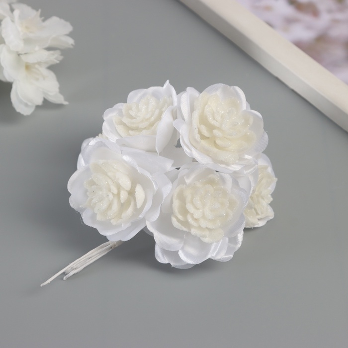 Декор для творчества Декор для творчества "Камелия" белый (1 набор=1 букет) в букете 6 шт 4х11 см