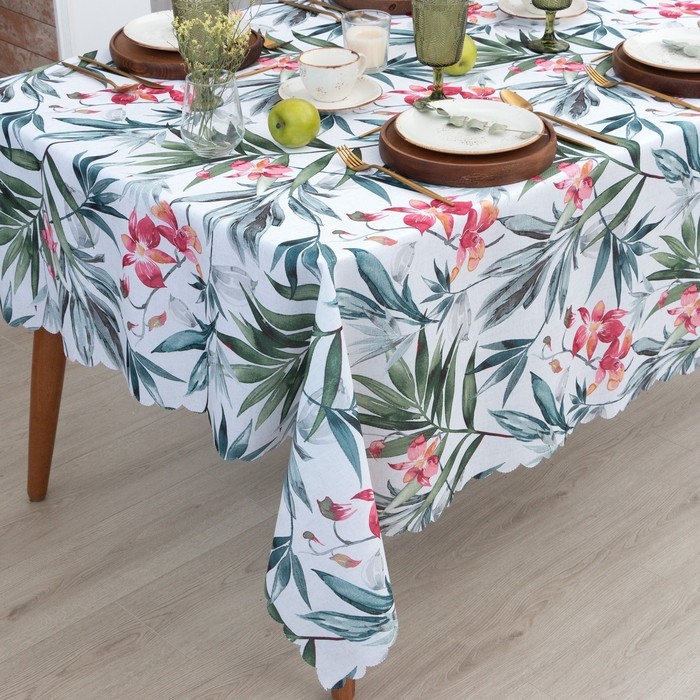 Скатерть Доляна &laquo;Луговые цветы&raquo; 145х180 см, 100% п/э