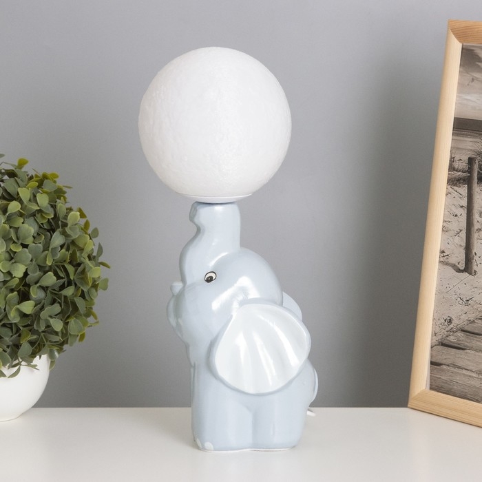 Лампа настольная Лампа настольная "Слоник" 1х40Вт Е14 серый 12,5х12,5х31см