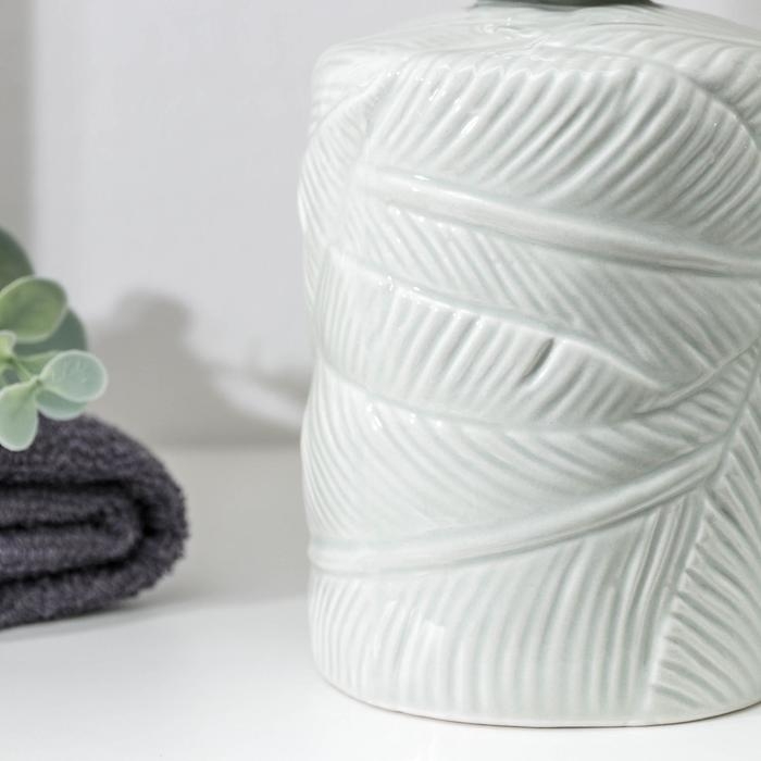 Набор аксессуаров для ванной комнаты &laquo;Листва&raquo;, 2 предмета (дозатор для мыла 300 мл, стакан), цвет серый