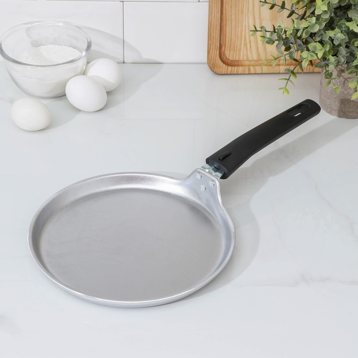 Сковорода блинная алюминиевая, d=22 см, пластиковая ручка Сковорода блинная алюминиевая, d=22 см, пластиковая ручка