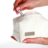 Косметичка на молнии TEXTURA, цвет белый Косметичка на молнии TEXTURA, цвет белый