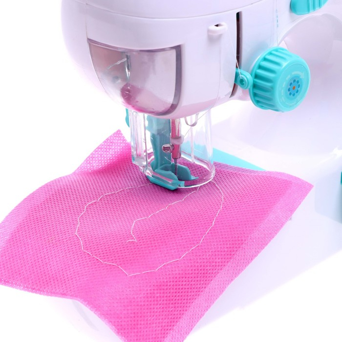 Швейная машинка &laquo;Рукодельница&raquo;, 3 катушки