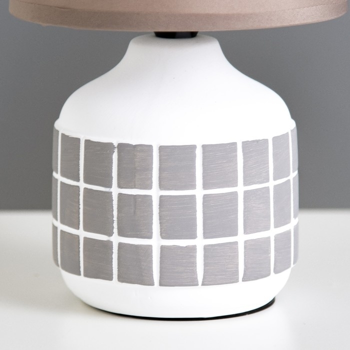 Настольная лампа "Гликерия" E14 40Вт бело-серая 15х15х27 см RISALUX
