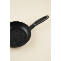 Сковорода алюминиевая с антипригарным покрытием SL Home, d=20, h=4,3 см, индукция, цвет чёрный Сковорода алюминиевая с антипригарным покрытием SL Home, d=20, h=4,3 см, индукция, цвет чёрный