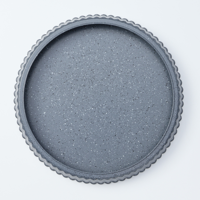 Форма для выпечки Доляна, d=28 см, съёмное дно, антипригарное покрытие, цвет серый Форма для выпечки Доляна, d=28 см, съёмное дно, антипригарное покрытие, цвет серый