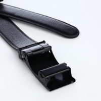 Ремень мужской, ширина 3,5 см, пряжка автомат, цвет чёрный Ремень мужской, ширина 3,5 см, пряжка автомат, цвет чёрный