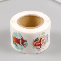 Наклейка бумага "Аромат Нового года" d=2,5 см 252 шт в рулоне Наклейка бумага "Аромат Нового года" d=2,5 см 252 шт в рулоне