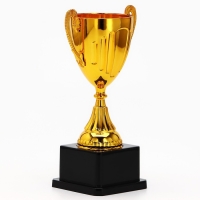 Кубок 045,наградная фигура, золото, подставка пластик, 20 х 10,6 х 8 см. Кубок 045,наградная фигура, золото, подставка пластик, 20 х 10,6 х 8 см.