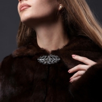 Декоративная застёжка, 6,5 × 3 см, цвет чёрный Декоративная застёжка, 6,5 × 3 см, цвет чёрный