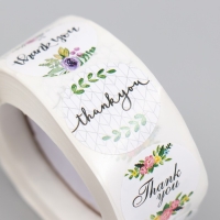 Наклейка бумага "Спасибо. Цветы" d=2,5 см 500 шт в рулоне 3х6,5х6,5 см