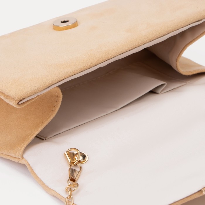 Сумка-клатч на клапане, цвет бежевый